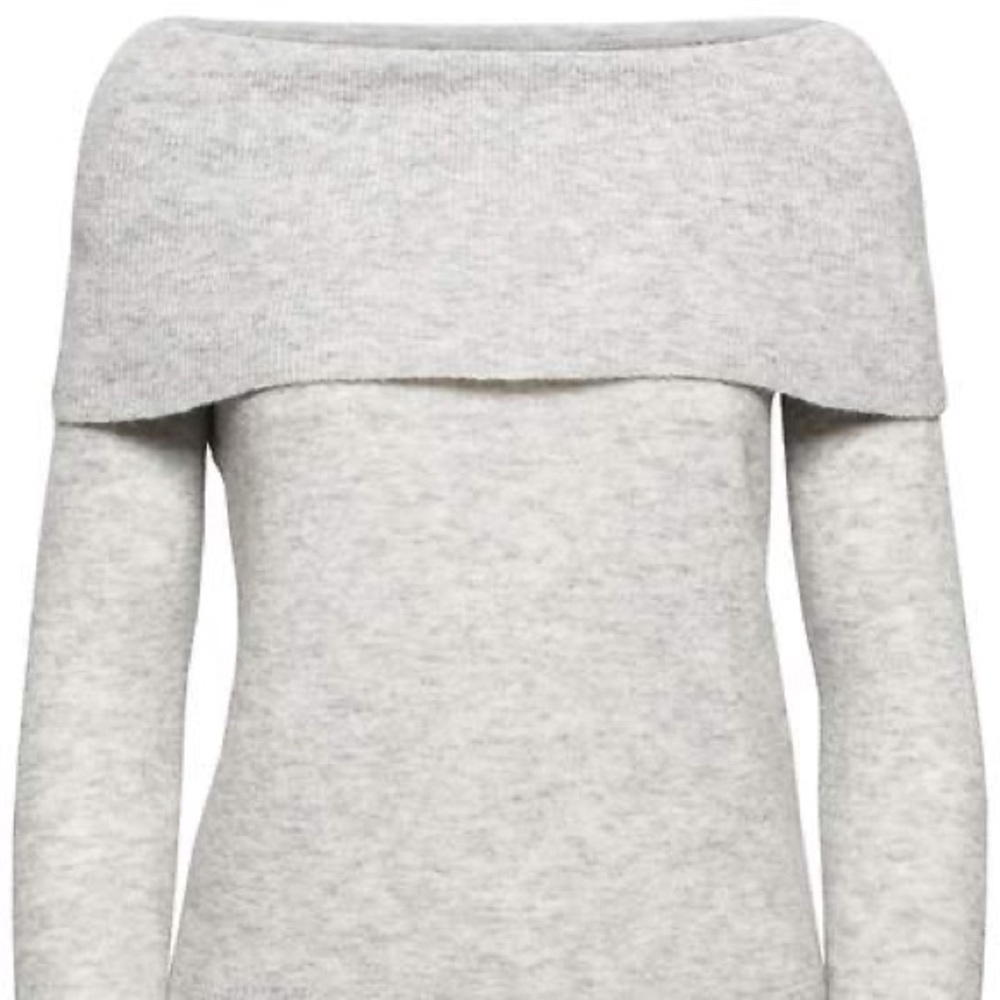 BANANA REPUBLIC PETITE OFF THE SHOULDER SWEATER